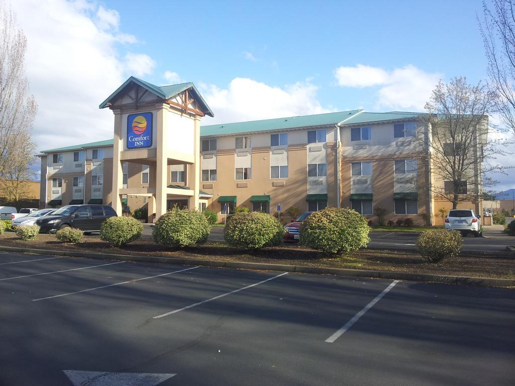 Comfort Inn Medford South Экстерьер фото